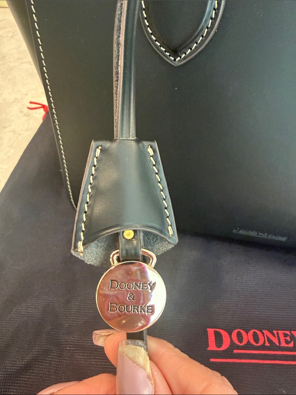 Dooney & Bourke Alto Flavia - Picture 3 of 10